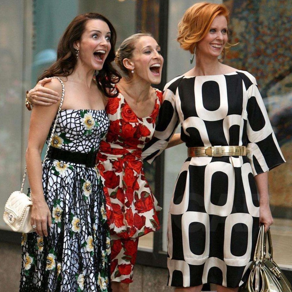 Black & white bold pattern shift dress